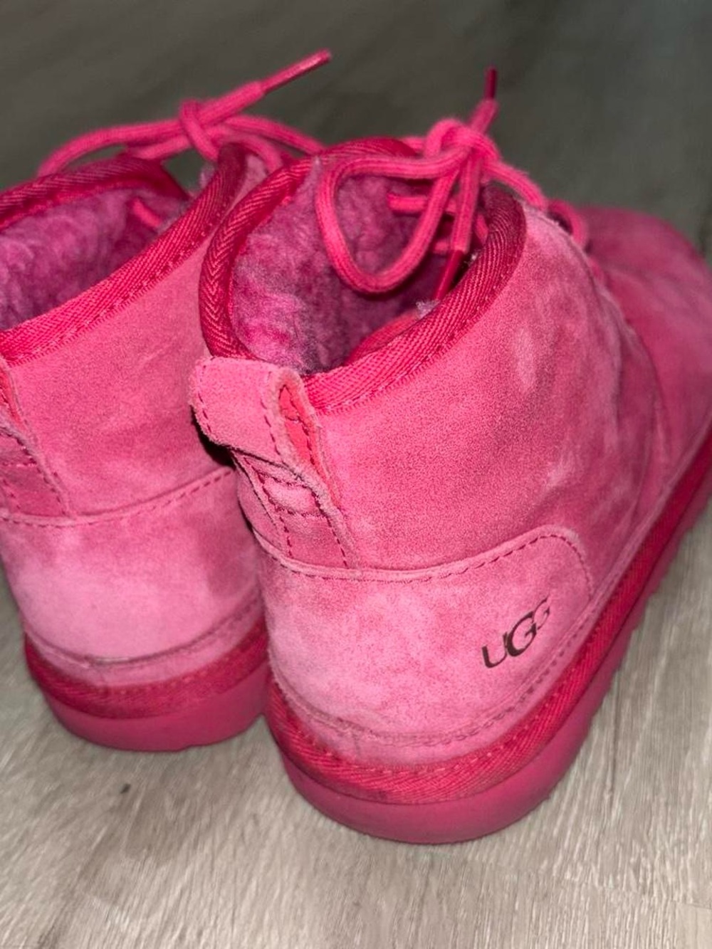 UGG – Neumel II Suede in taffy pink